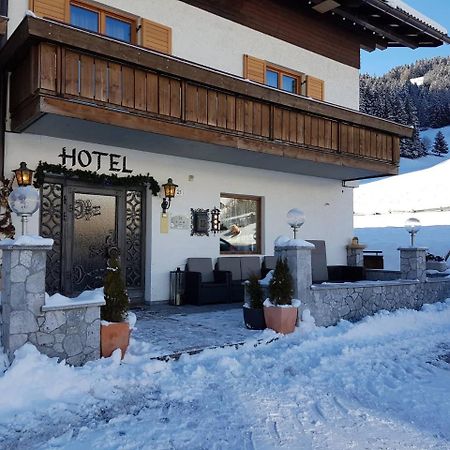 Hotel Silvesterhof Dobbiaco Ngoại thất bức ảnh