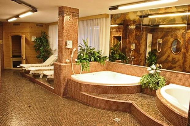 Hotel Silvesterhof Dobbiaco Ngoại thất bức ảnh