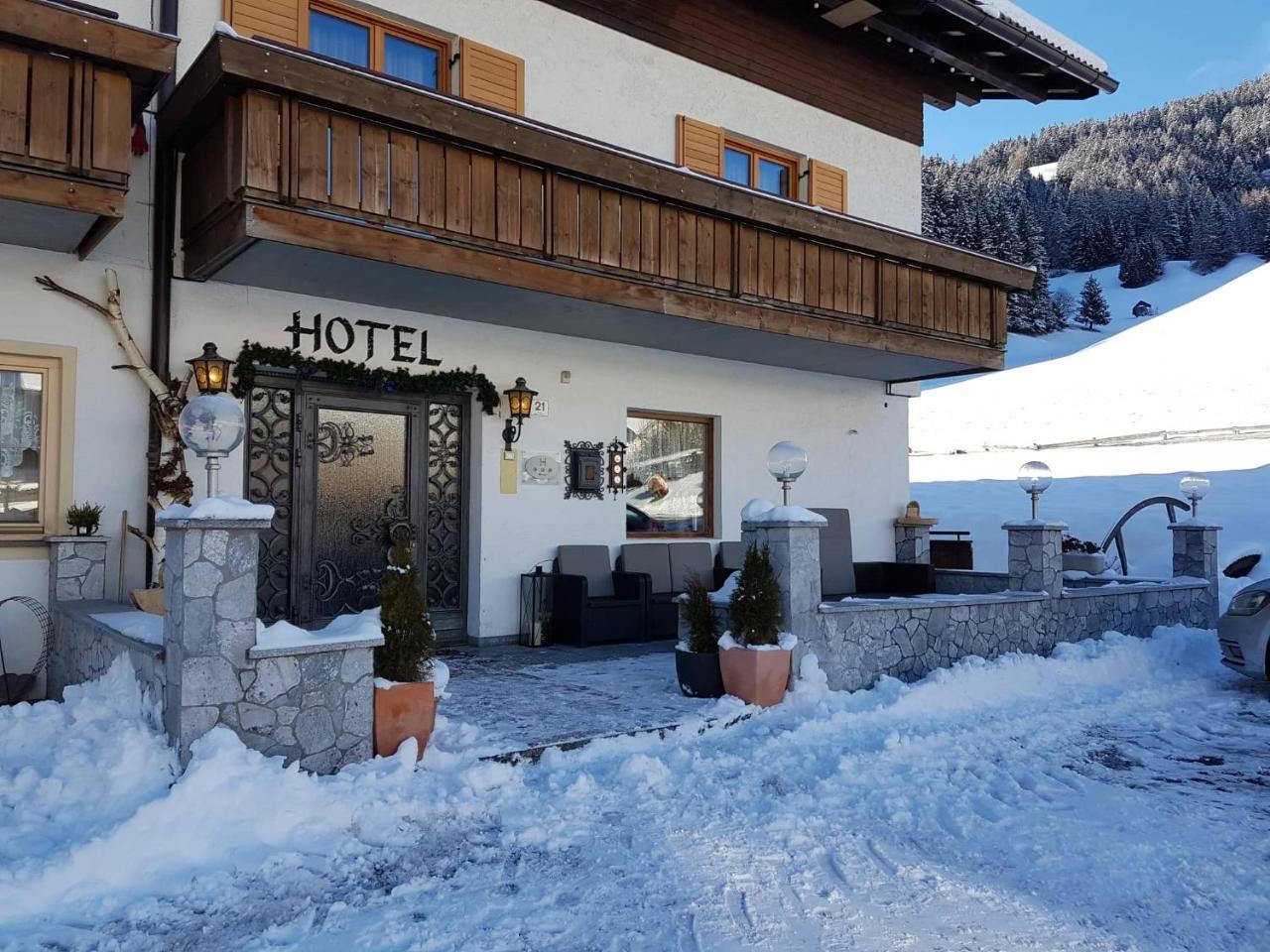 Hotel Silvesterhof Dobbiaco Ngoại thất bức ảnh